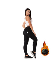 Load image into Gallery viewer, 80080HWBKF Shascullfites high waist black knitted with fur Leggings