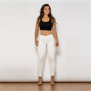 39039MWWK Shascullfites Middle Waist White Knitted Leggings