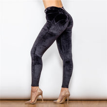 Load image into Gallery viewer, 323MWBCH Shascullfites Middle Waist Black Chenille Leggings
