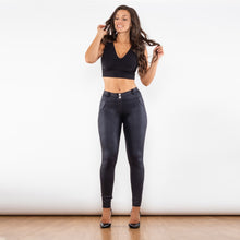 Load image into Gallery viewer, 2122CBCMLP Shascullfites Crackle Black Coated Middle Waist Lifting Pants